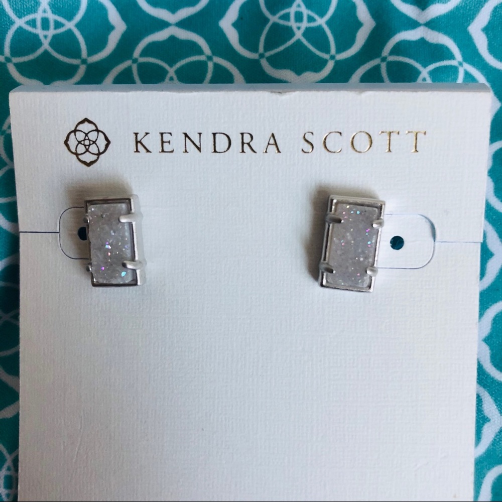 Kendra Scott Paola Earrings - Picture 3 of 3